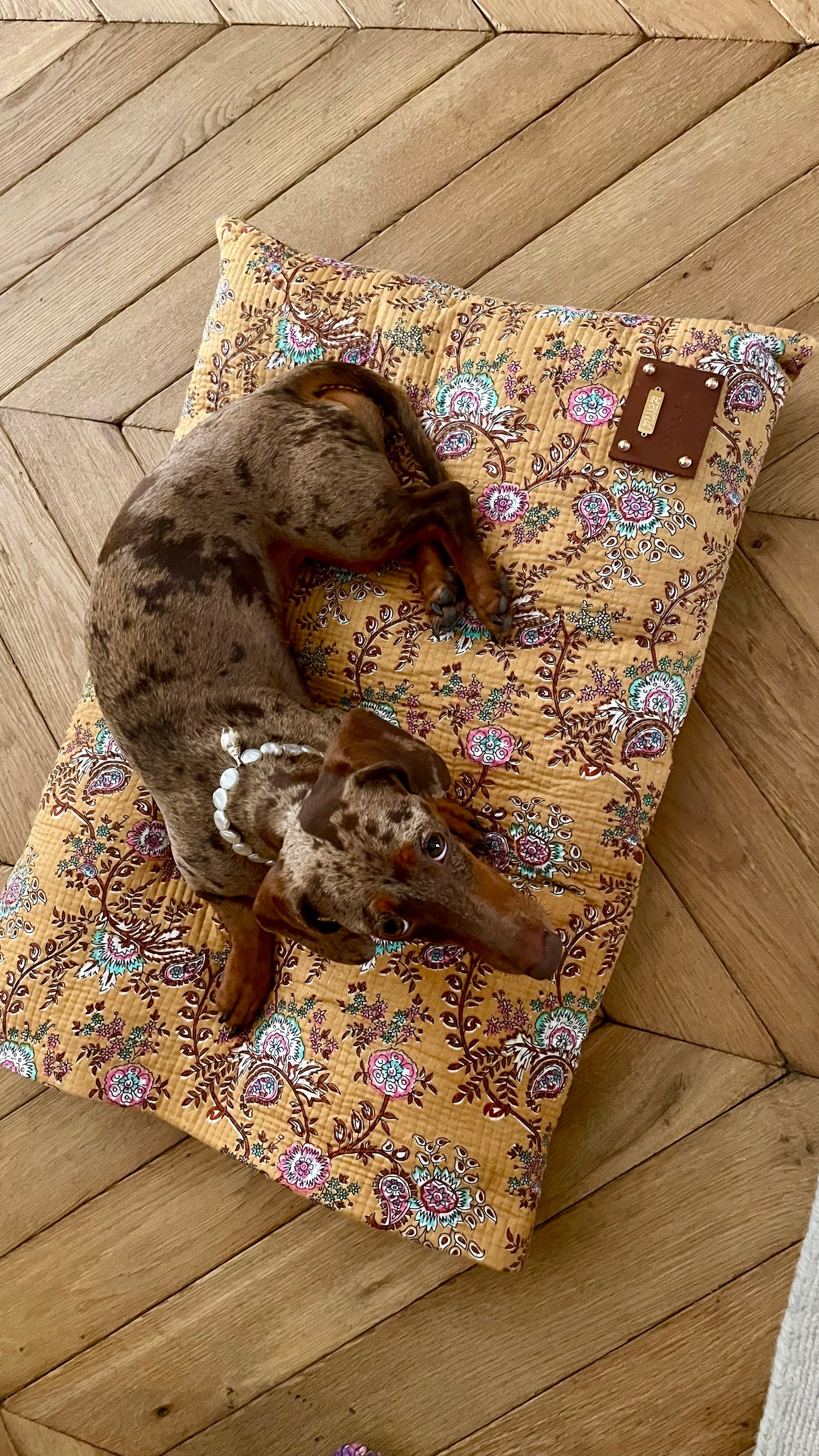 Lit en tissu imprimé jaune Sunflower pour chien et chat